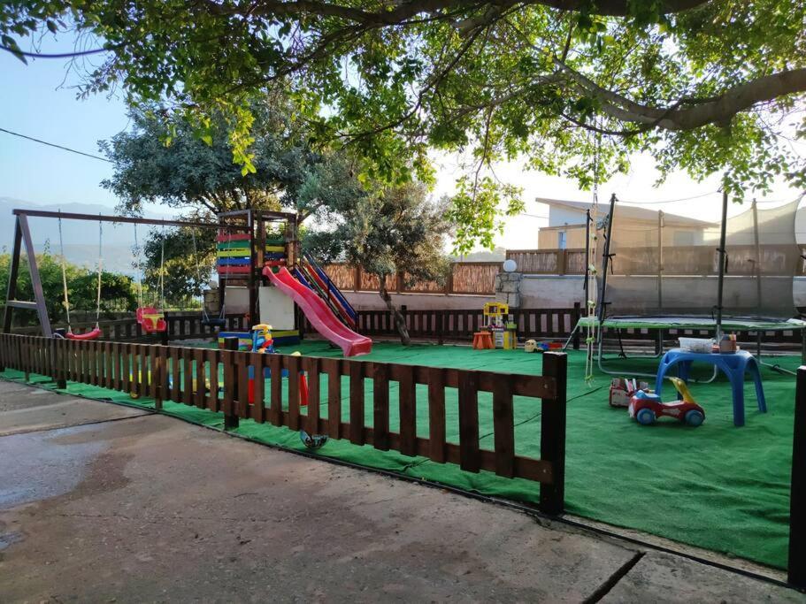 Seaside, Relaxing Family House With Playground! Villa Lavrys 4 มาราตี ภายนอก รูปภาพ